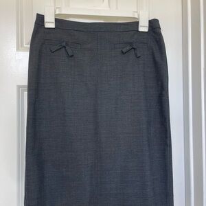 Trina Turk Elegant Gray Skirt with Bow Accents
